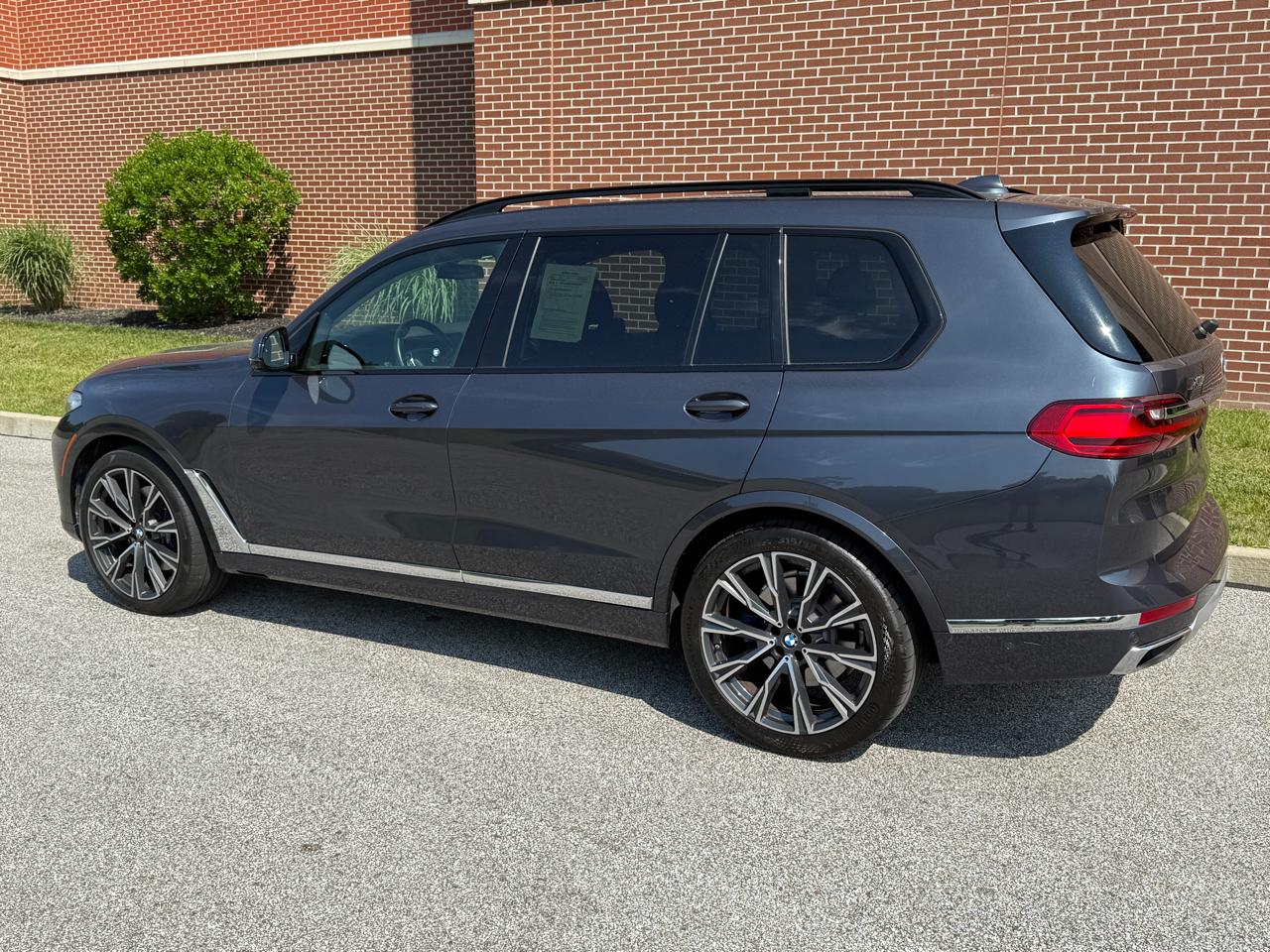2021 BMW X7 40i - Photo 12