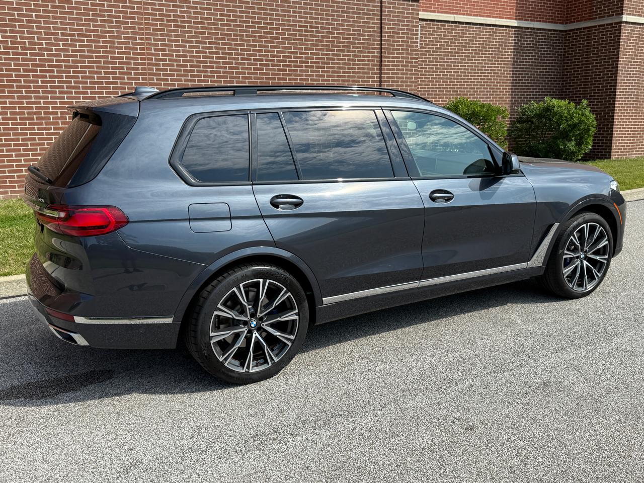 2021 BMW X7 40i - Photo 17