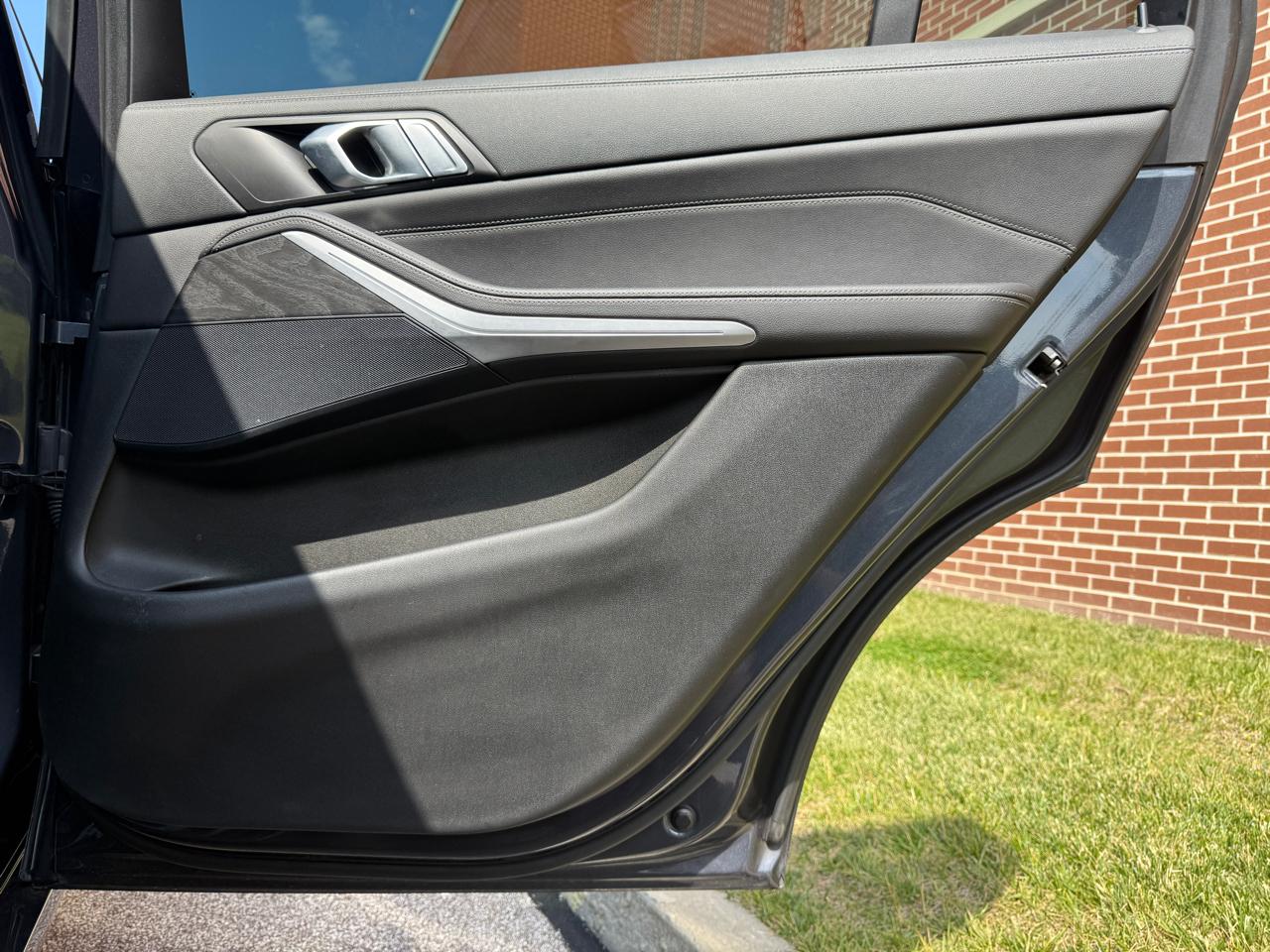 2021 BMW X7 40i - Photo 41