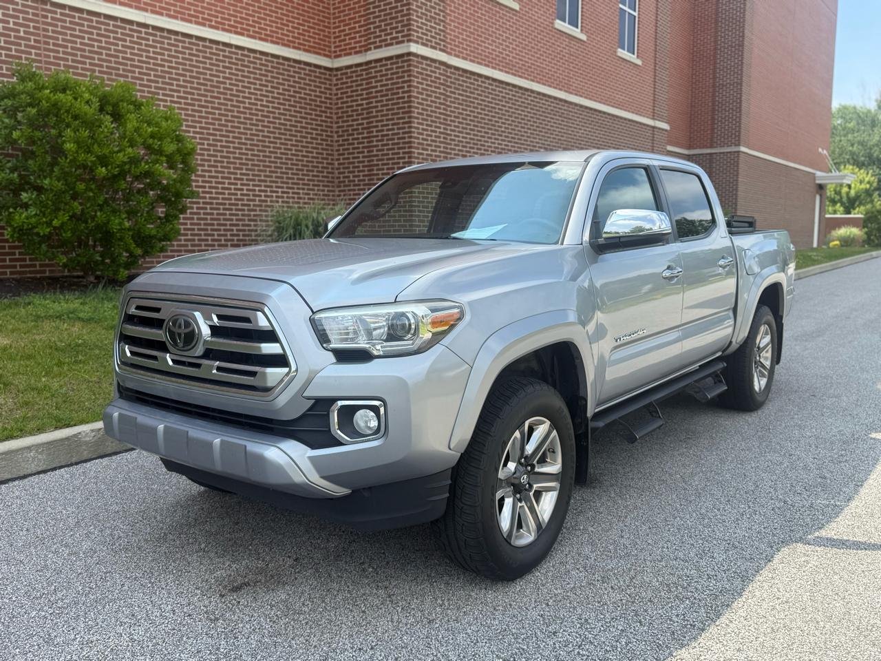Toyota Tacoma TRD Off Road Double Cab 5' Bed V6 4x4 MT (Natl) 2018