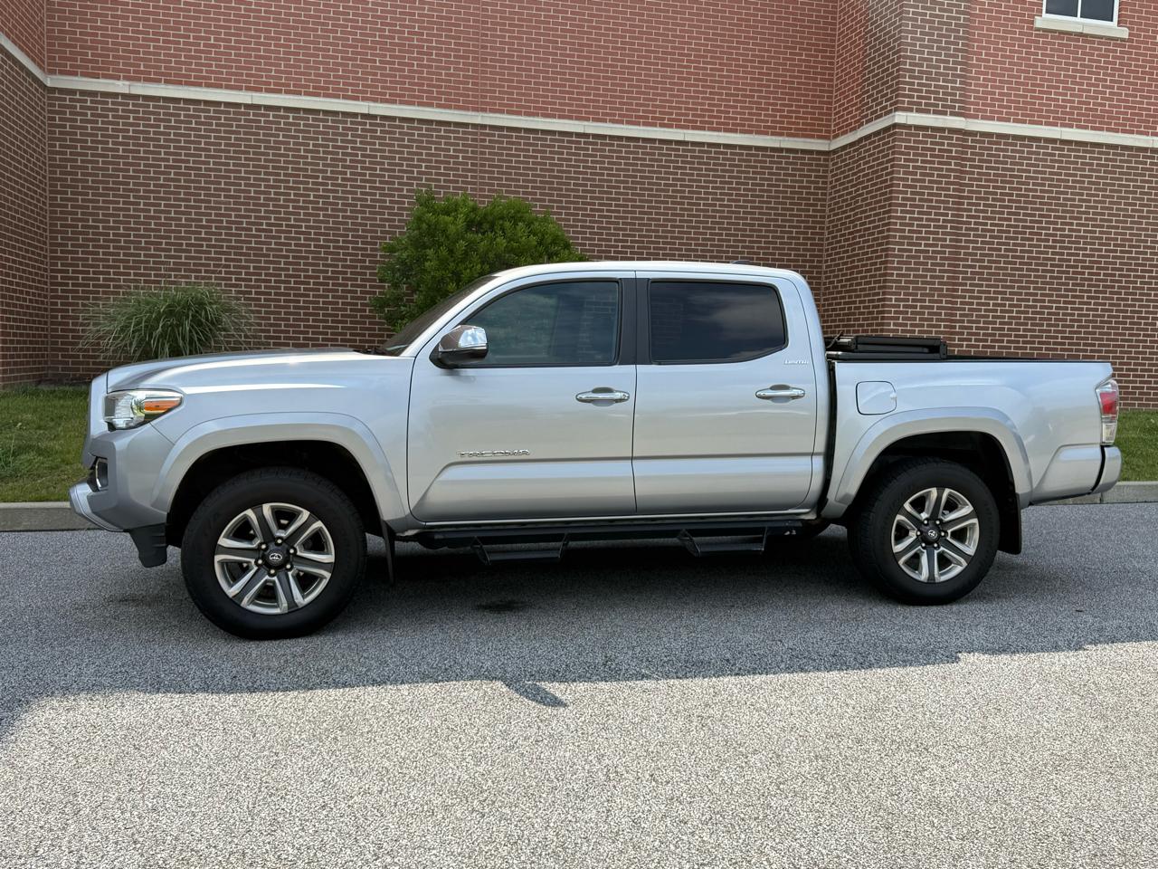 Toyota Tacoma TRD Off Road Double Cab 5' Bed V6 4x4 MT (Natl) 2018