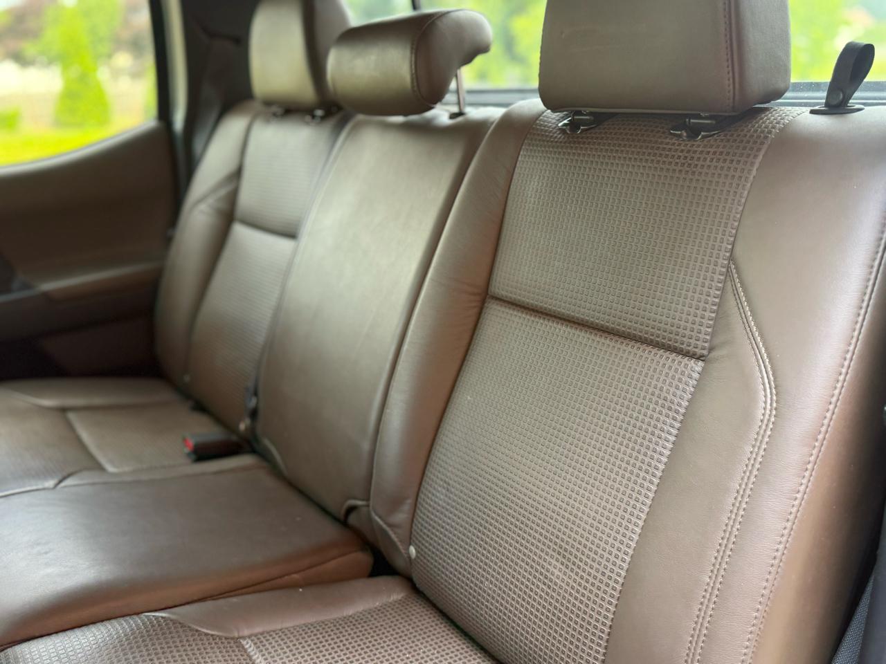 Toyota Tacoma TRD Off Road Double Cab 5' Bed V6 4x4 MT (Natl) 2018
