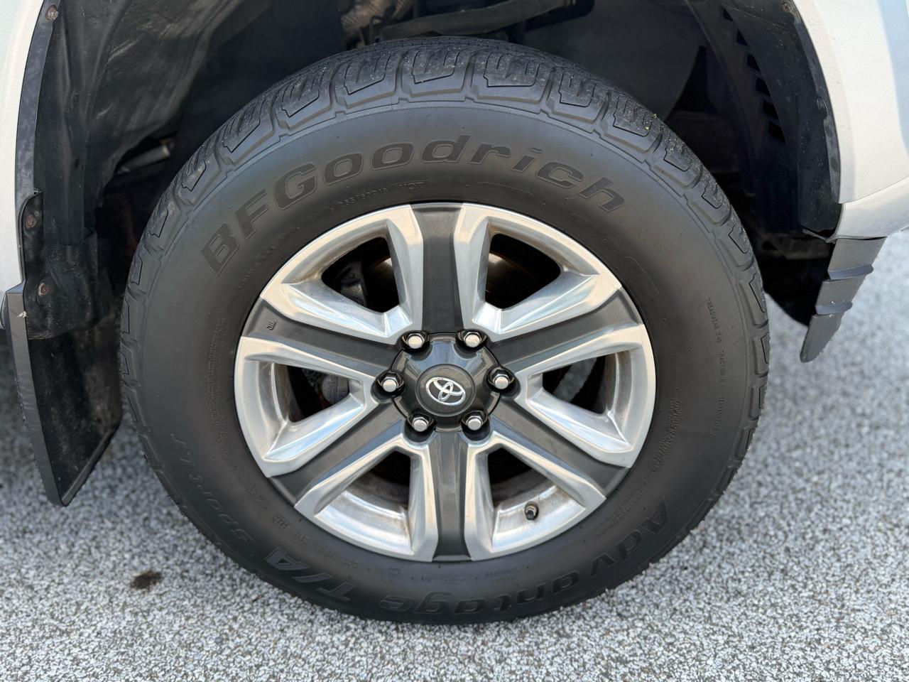 Toyota Tacoma TRD Off Road Double Cab 5' Bed V6 4x4 MT (Natl) 2018