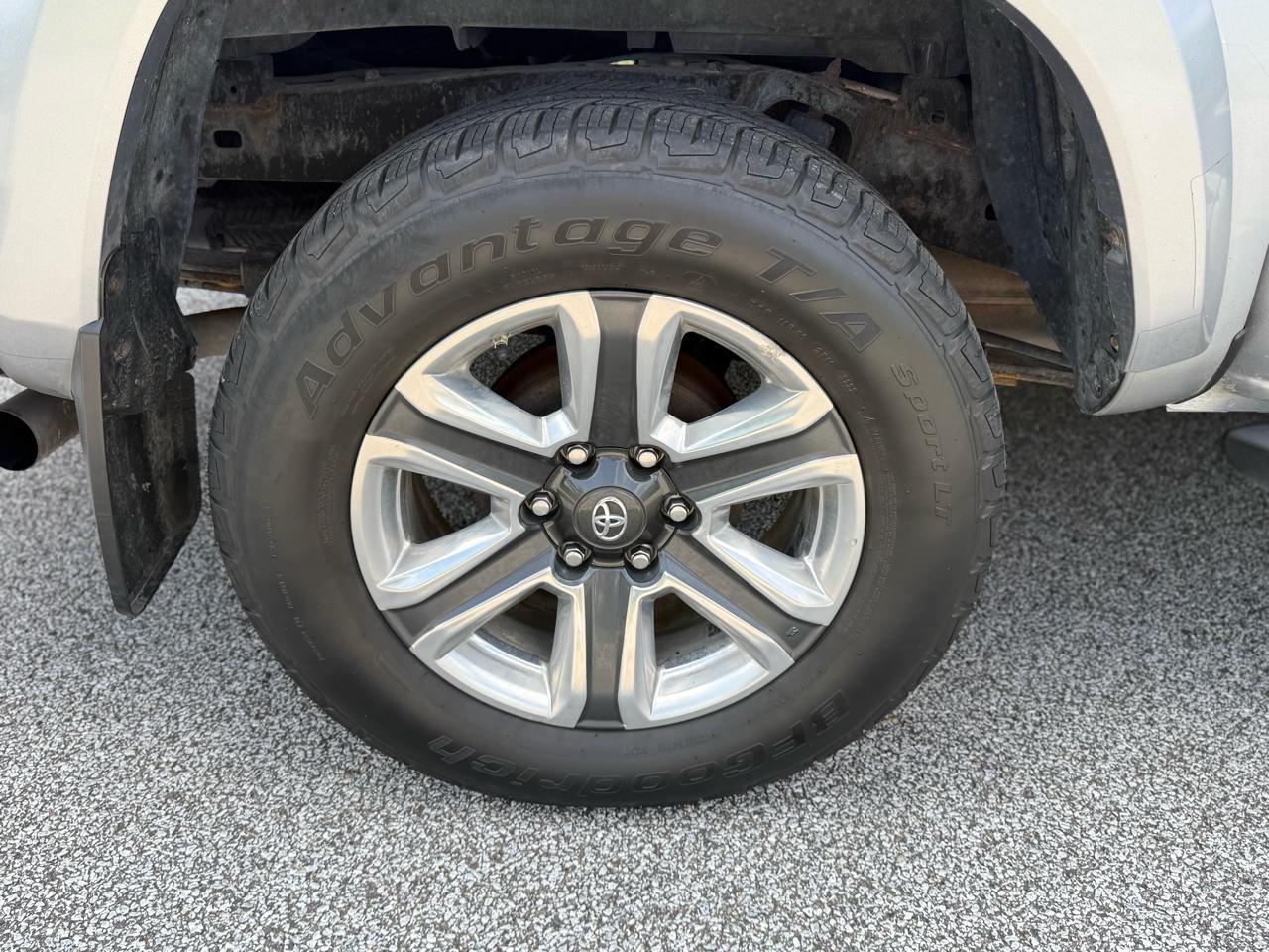Toyota Tacoma TRD Off Road Double Cab 5' Bed V6 4x4 MT (Natl) 2018