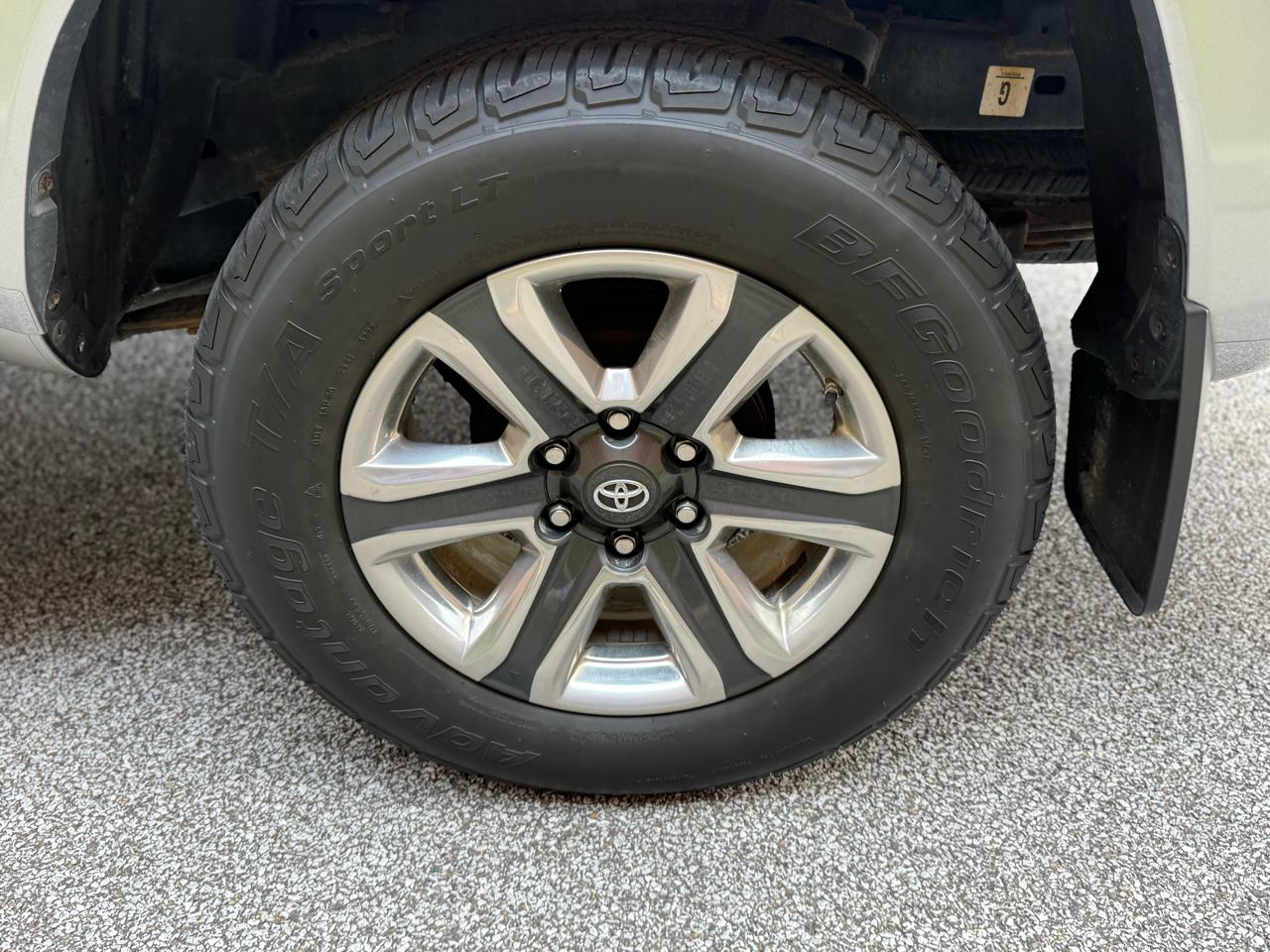 Toyota Tacoma TRD Off Road Double Cab 5' Bed V6 4x4 MT (Natl) 2018