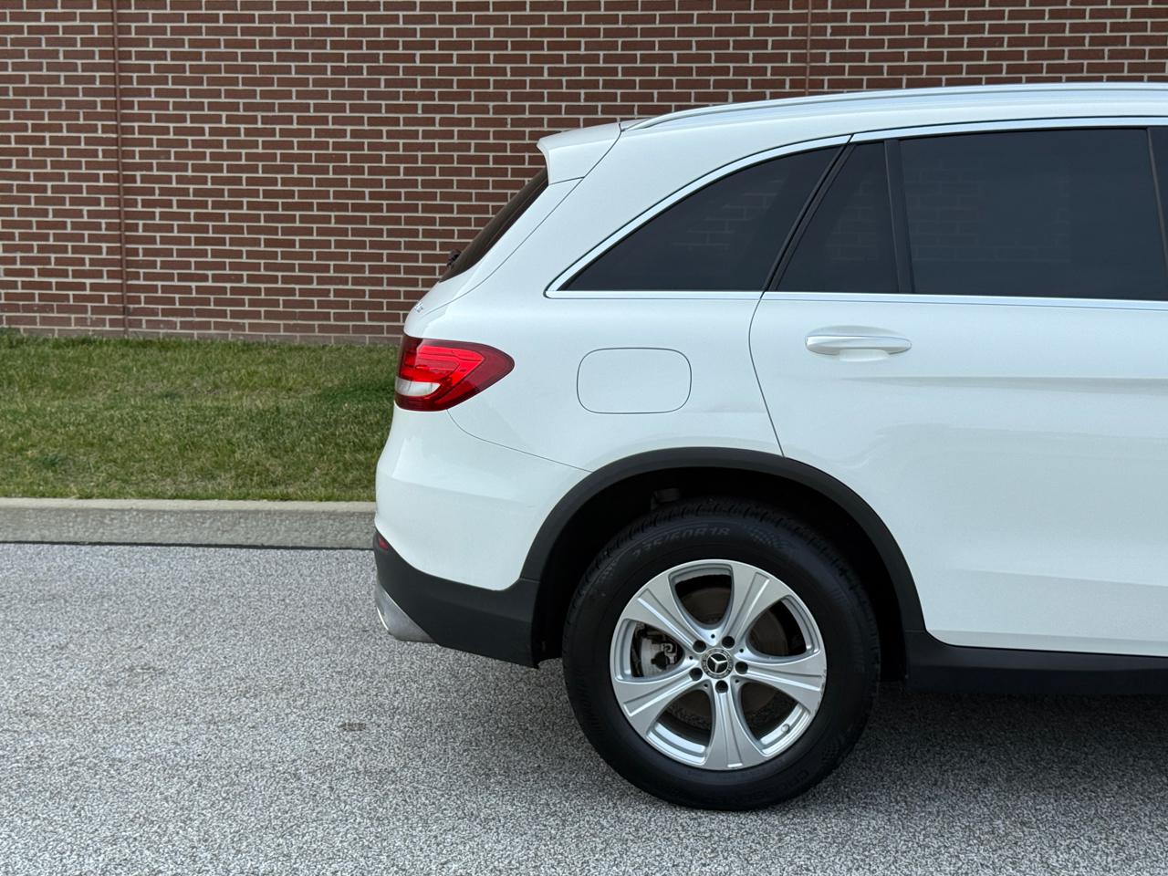 Mercedes-Benz GLC GLC 300 4MATIC SUV 2018