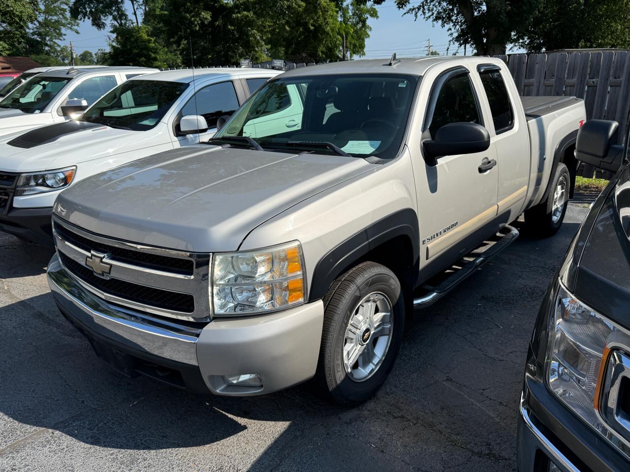2008 Chevrolet Silverado 1500 4WD Ext Cab 143.5" LT w/1LT