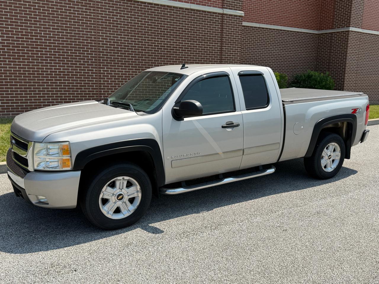 Chevrolet Silverado 1500 4WD Ext Cab 143.5" LT w/1LT 2008