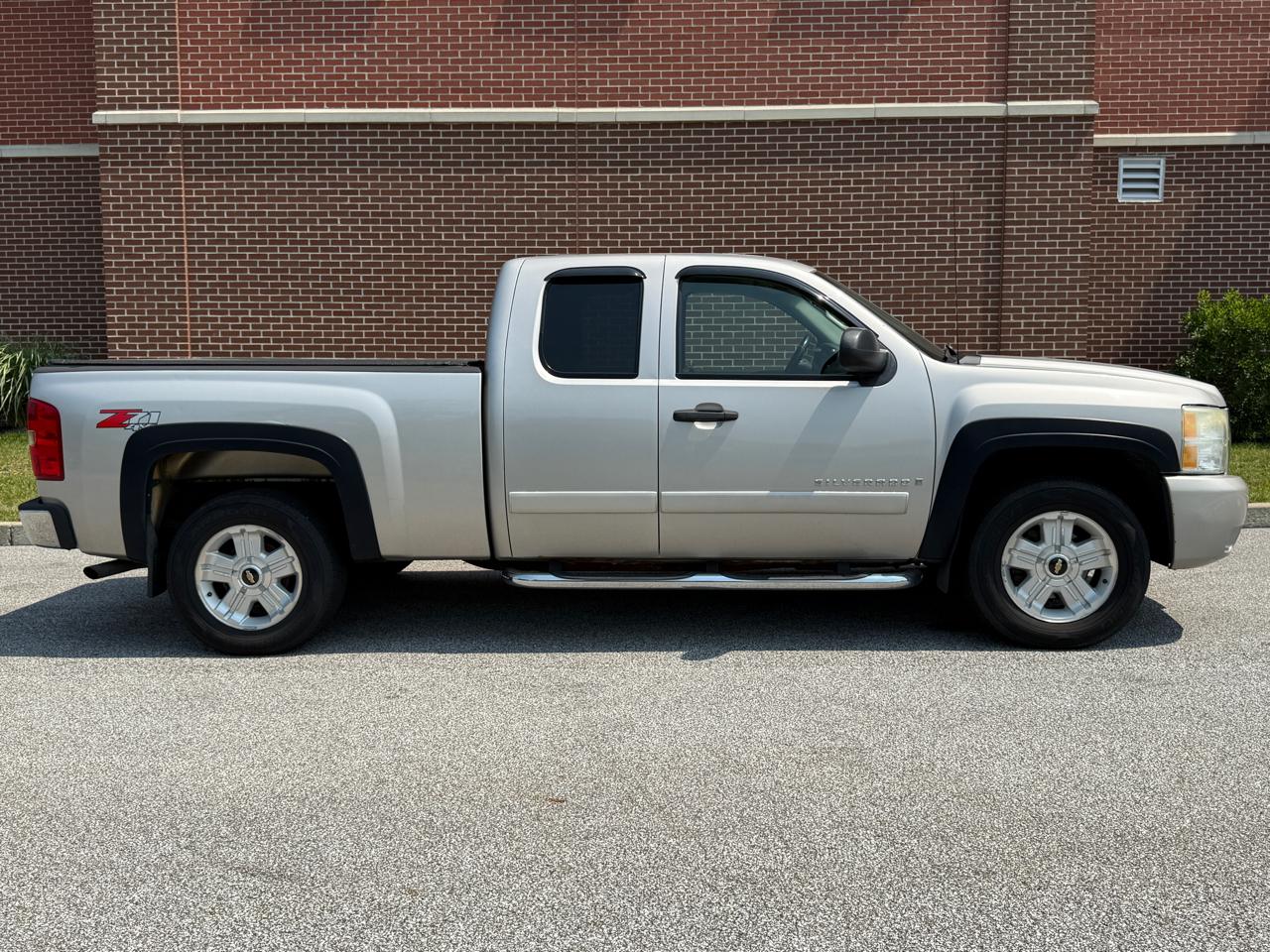 Chevrolet Silverado 1500 4WD Ext Cab 143.5" LT w/1LT 2008