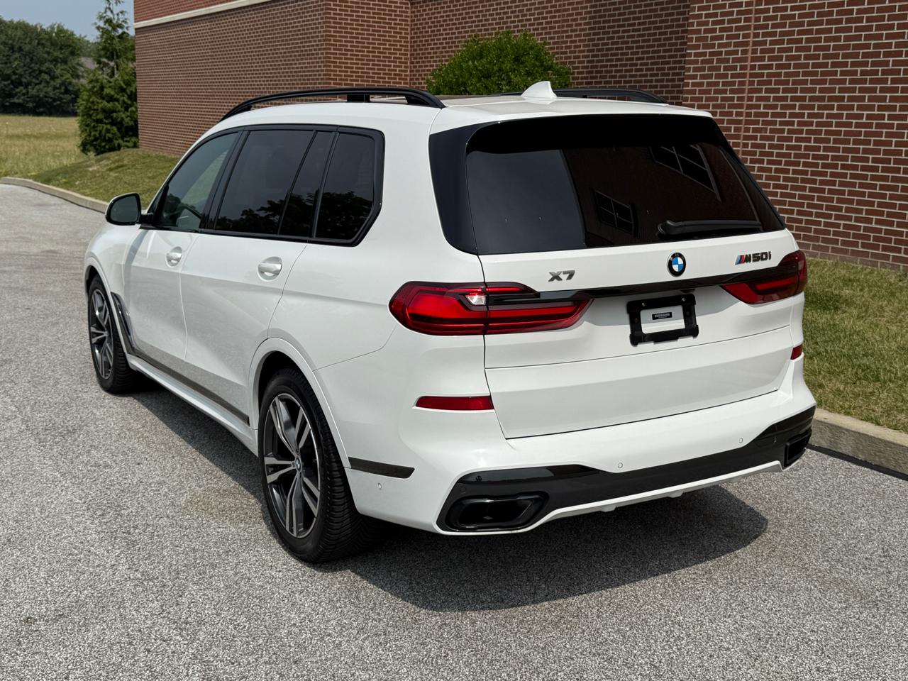 2021 BMW X7 M50i - Photo 13