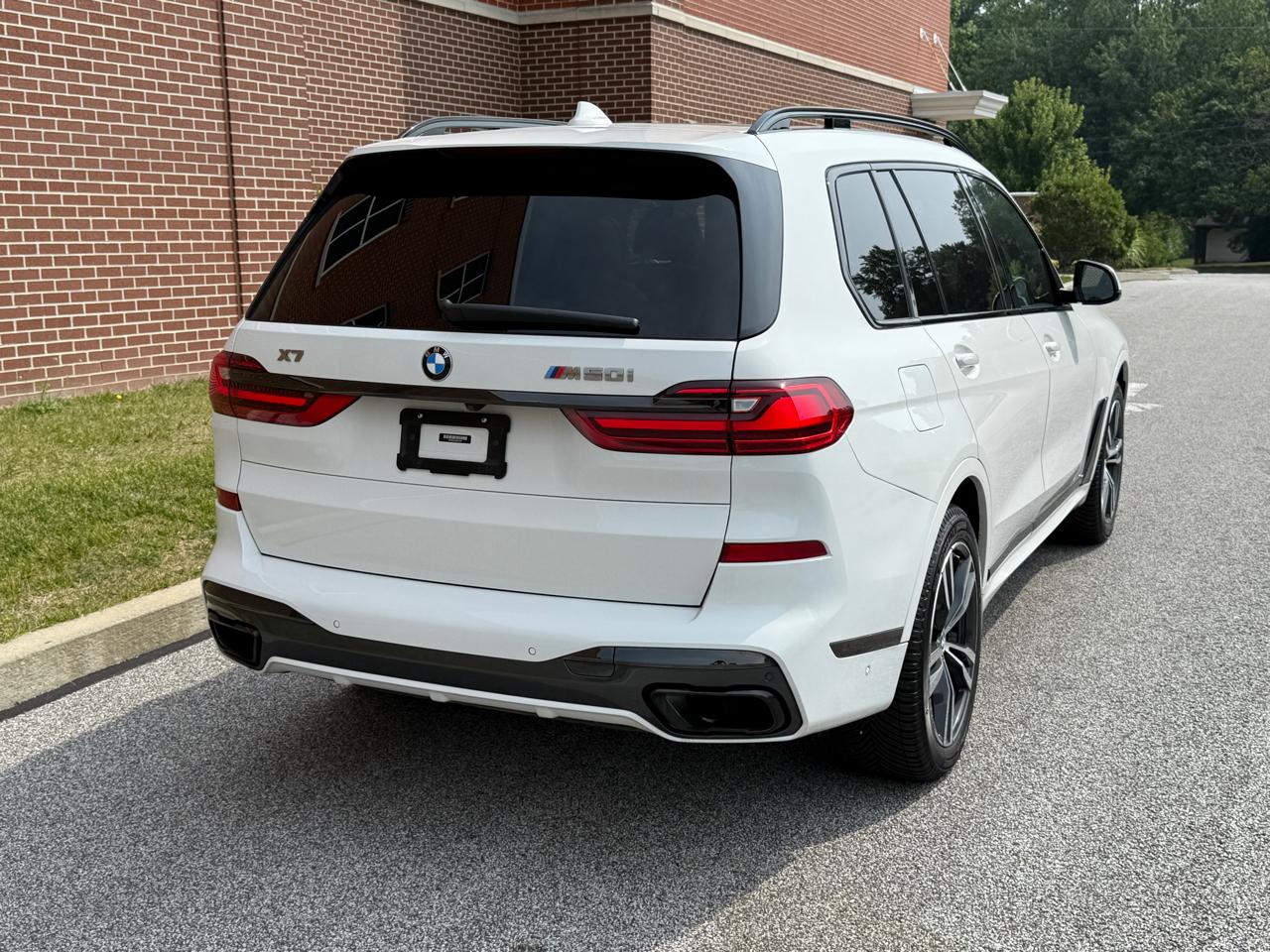 2021 BMW X7 M50i - Photo 16