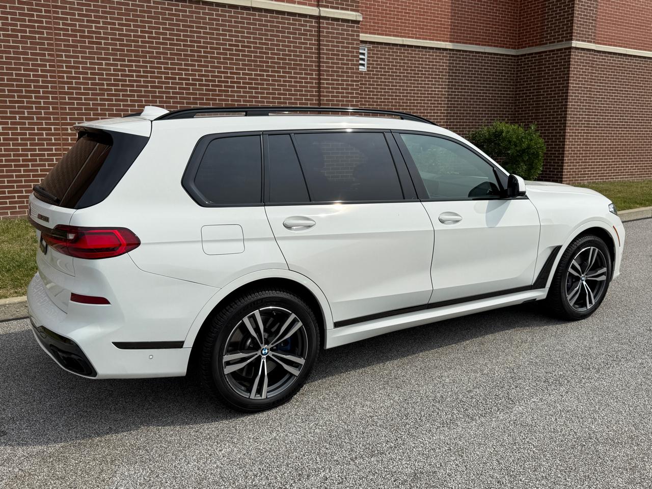2021 BMW X7 M50i - Photo 17