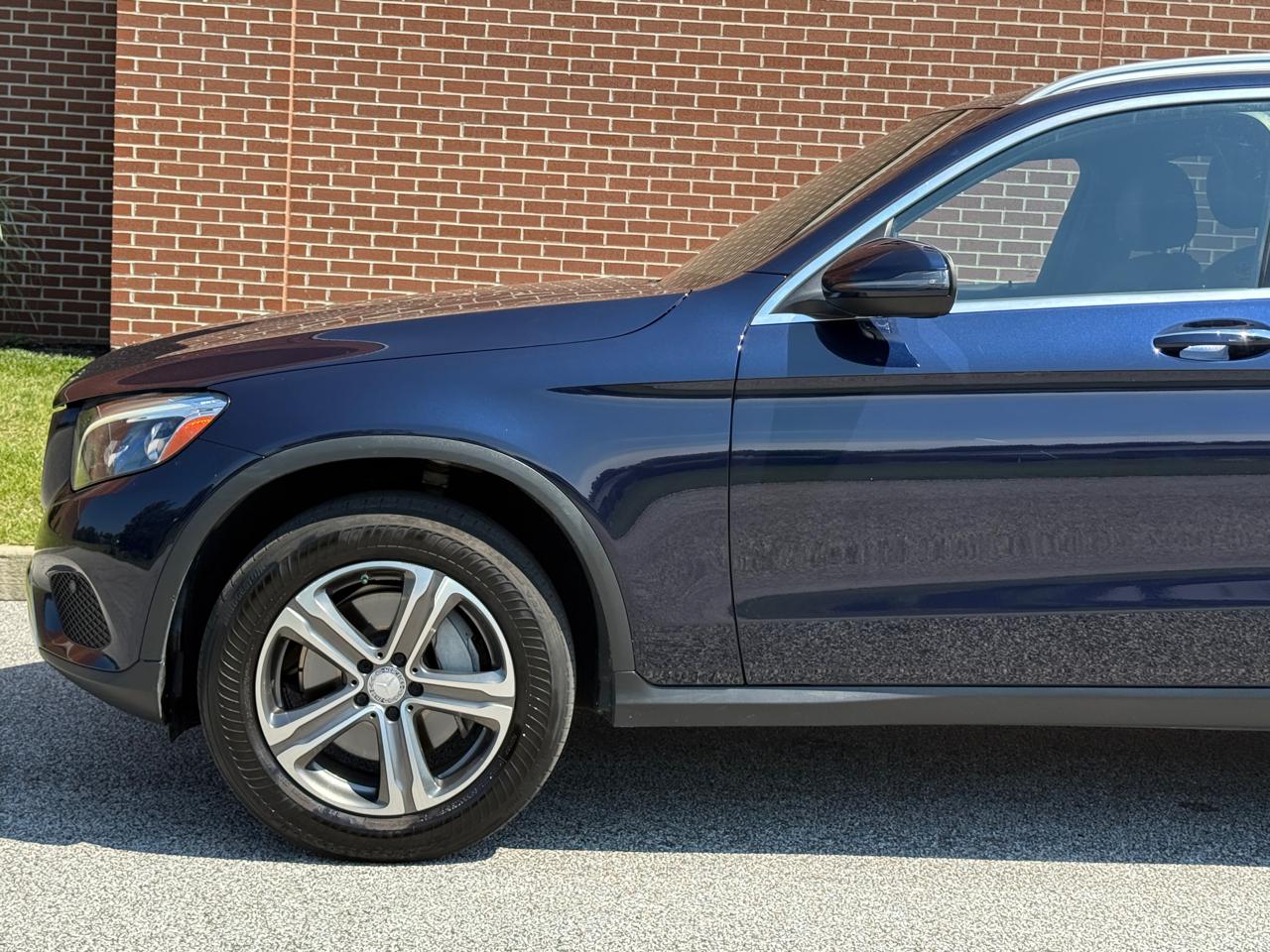 Mercedes-Benz GLC 4MATIC 4dr GLC 300 2016