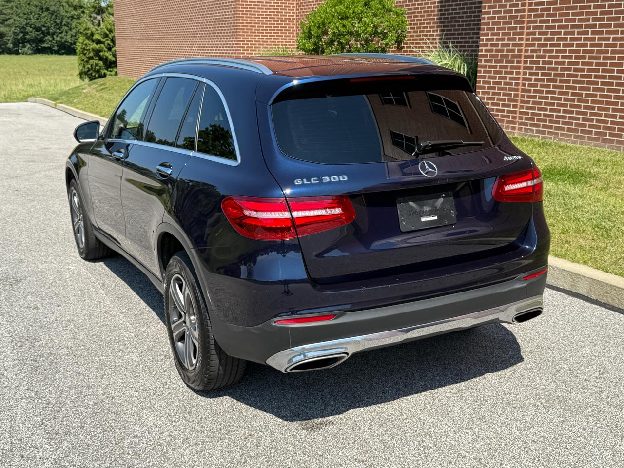 Mercedes-Benz GLC 4MATIC 4dr GLC 300 2016