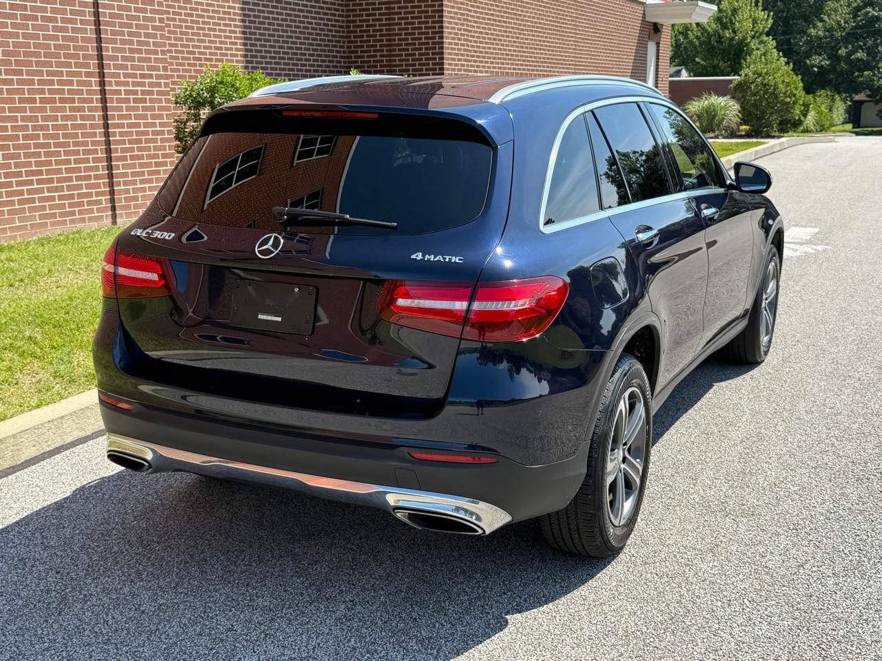 Mercedes-Benz GLC 4MATIC 4dr GLC 300 2016