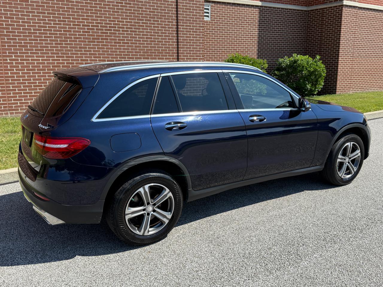 Mercedes-Benz GLC 4MATIC 4dr GLC 300 2016