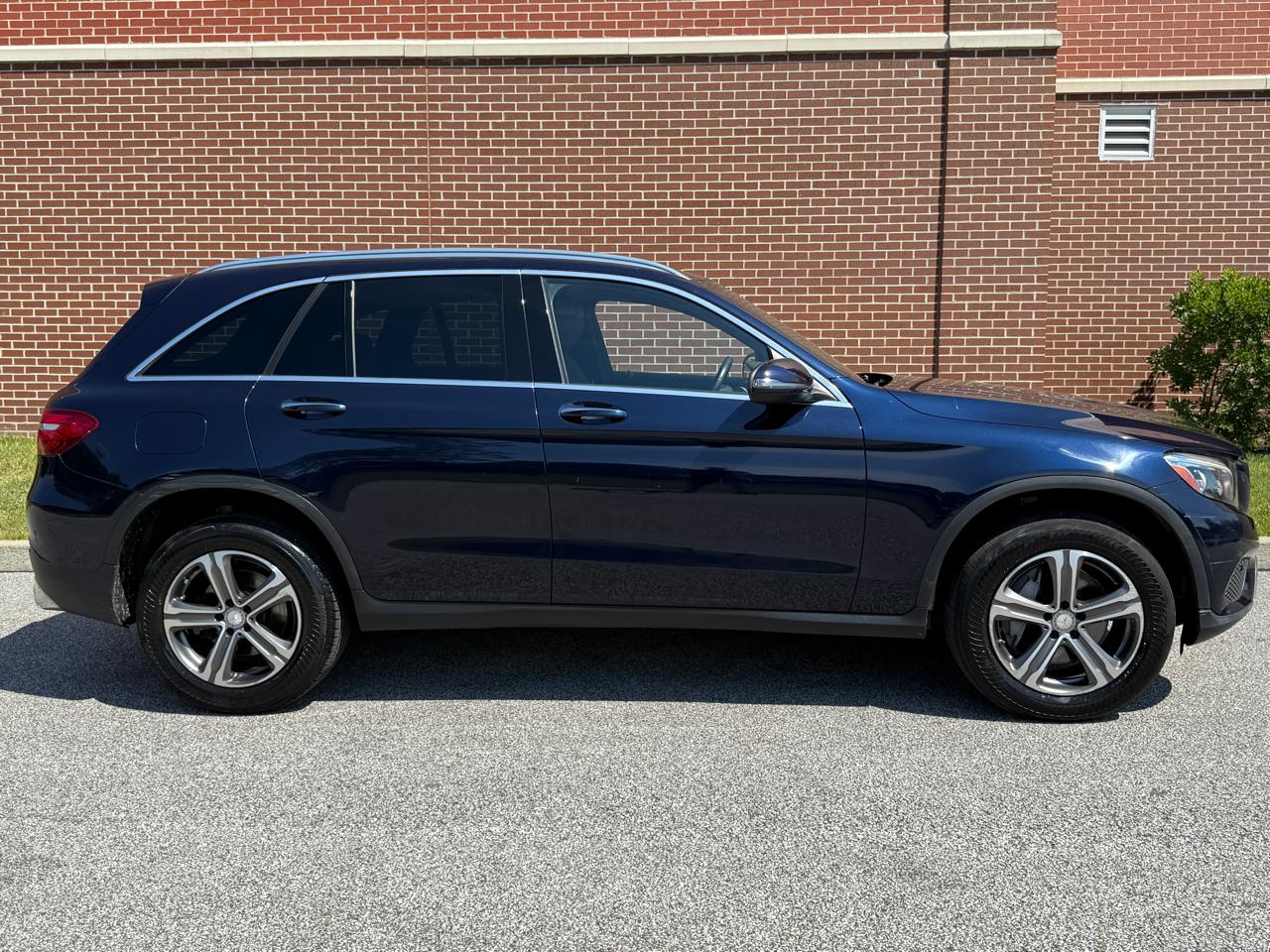 Mercedes-Benz GLC 4MATIC 4dr GLC 300 2016