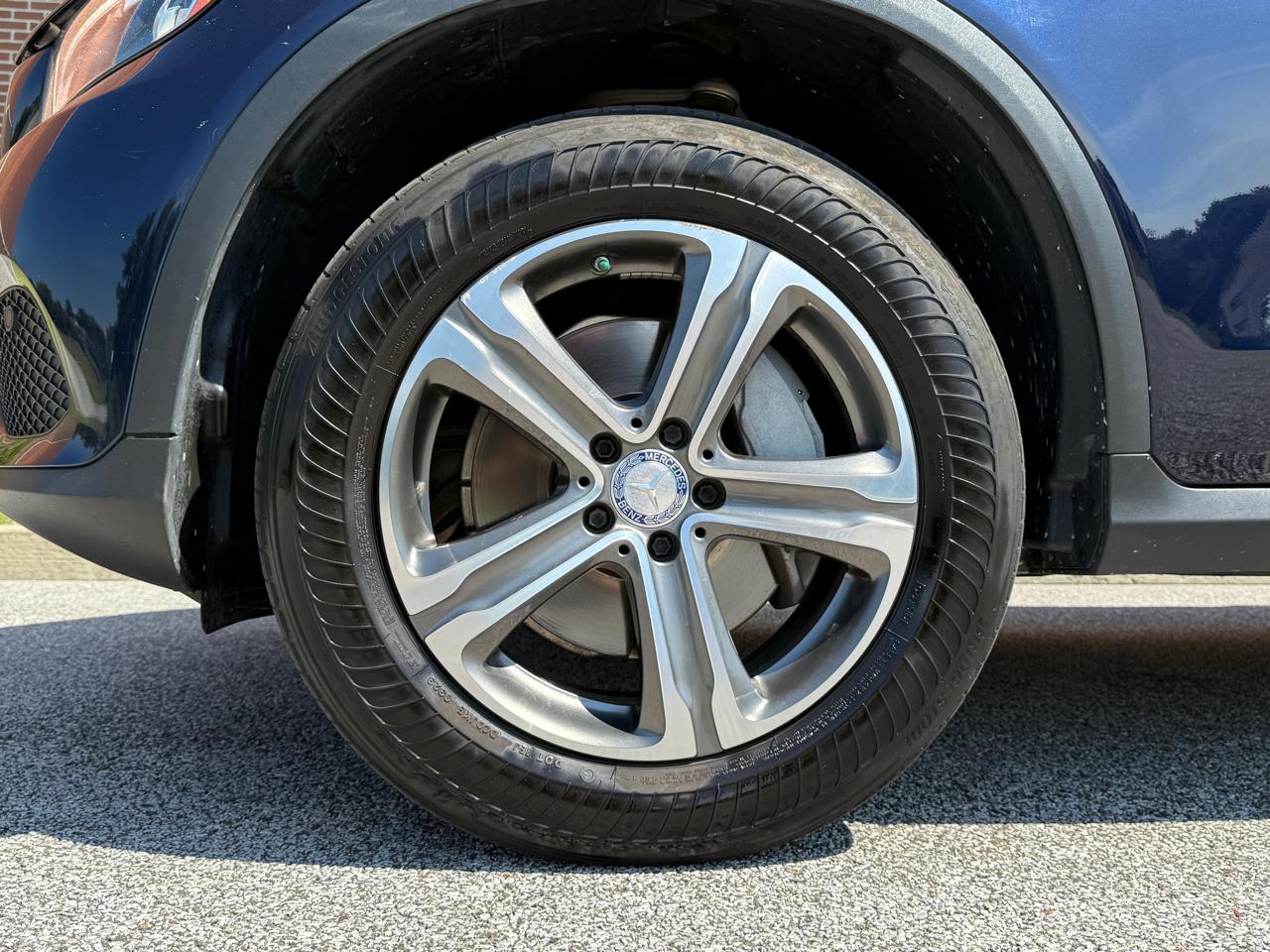 Mercedes-Benz GLC 4MATIC 4dr GLC 300 2016