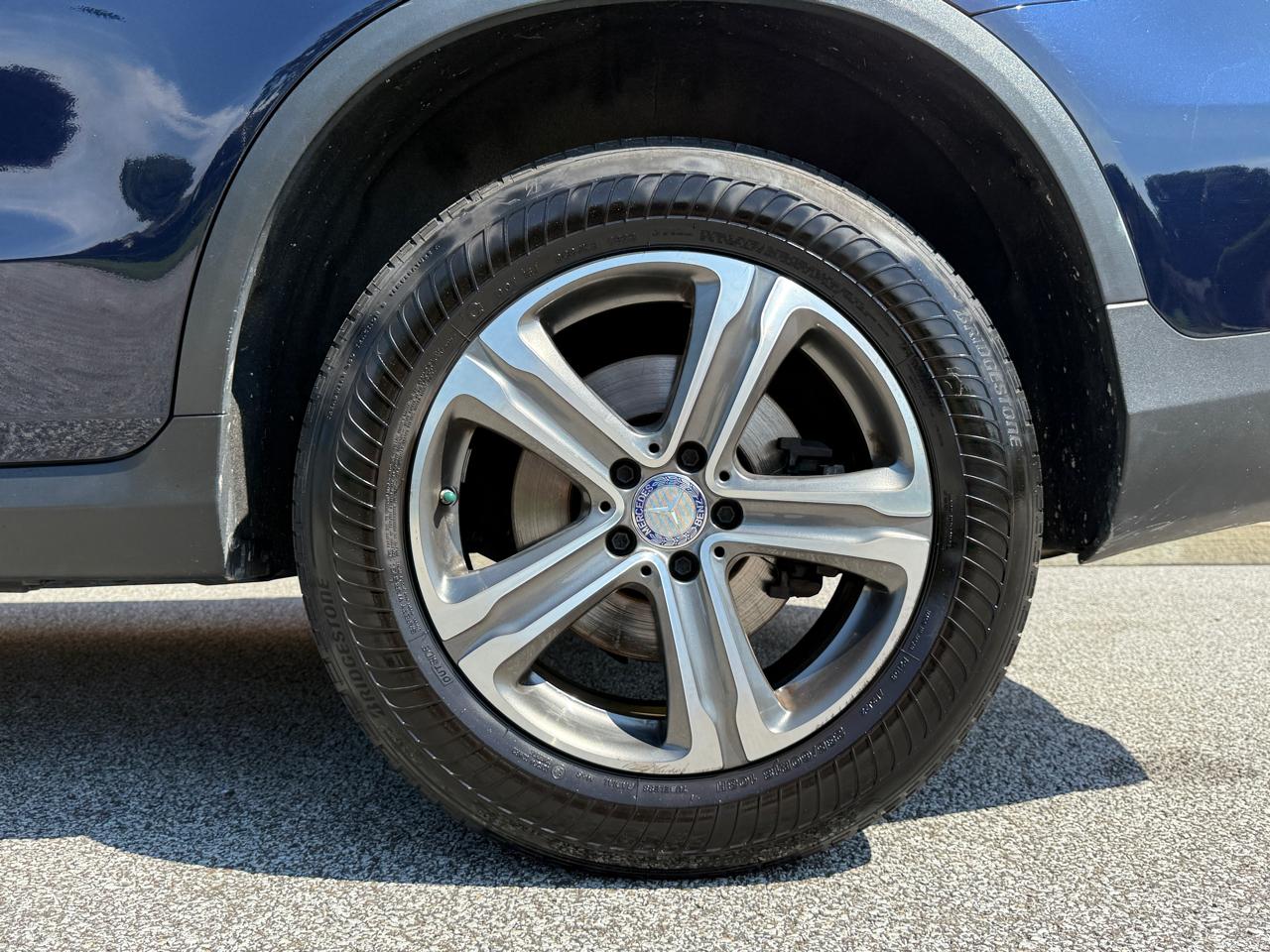 Mercedes-Benz GLC 4MATIC 4dr GLC 300 2016