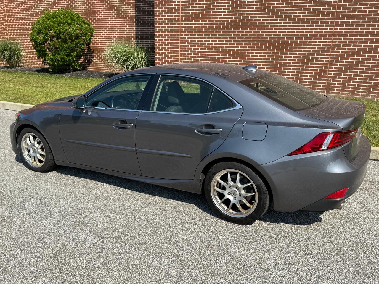 Lexus IS 250 4dr Sport Sdn AWD 2015