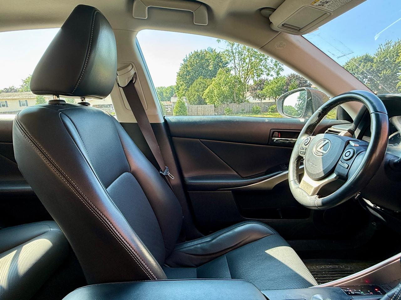 Lexus IS 250 4dr Sport Sdn AWD 2015