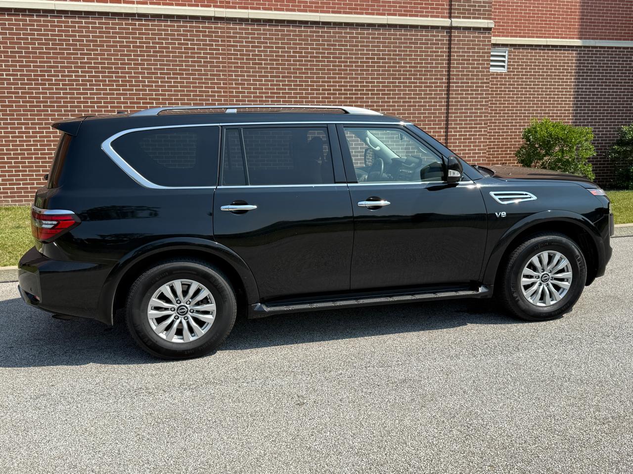 Nissan Armada 4x2 SV 2021
