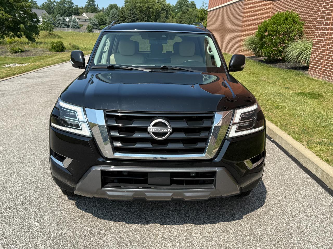 Nissan Armada 4x2 SV 2021