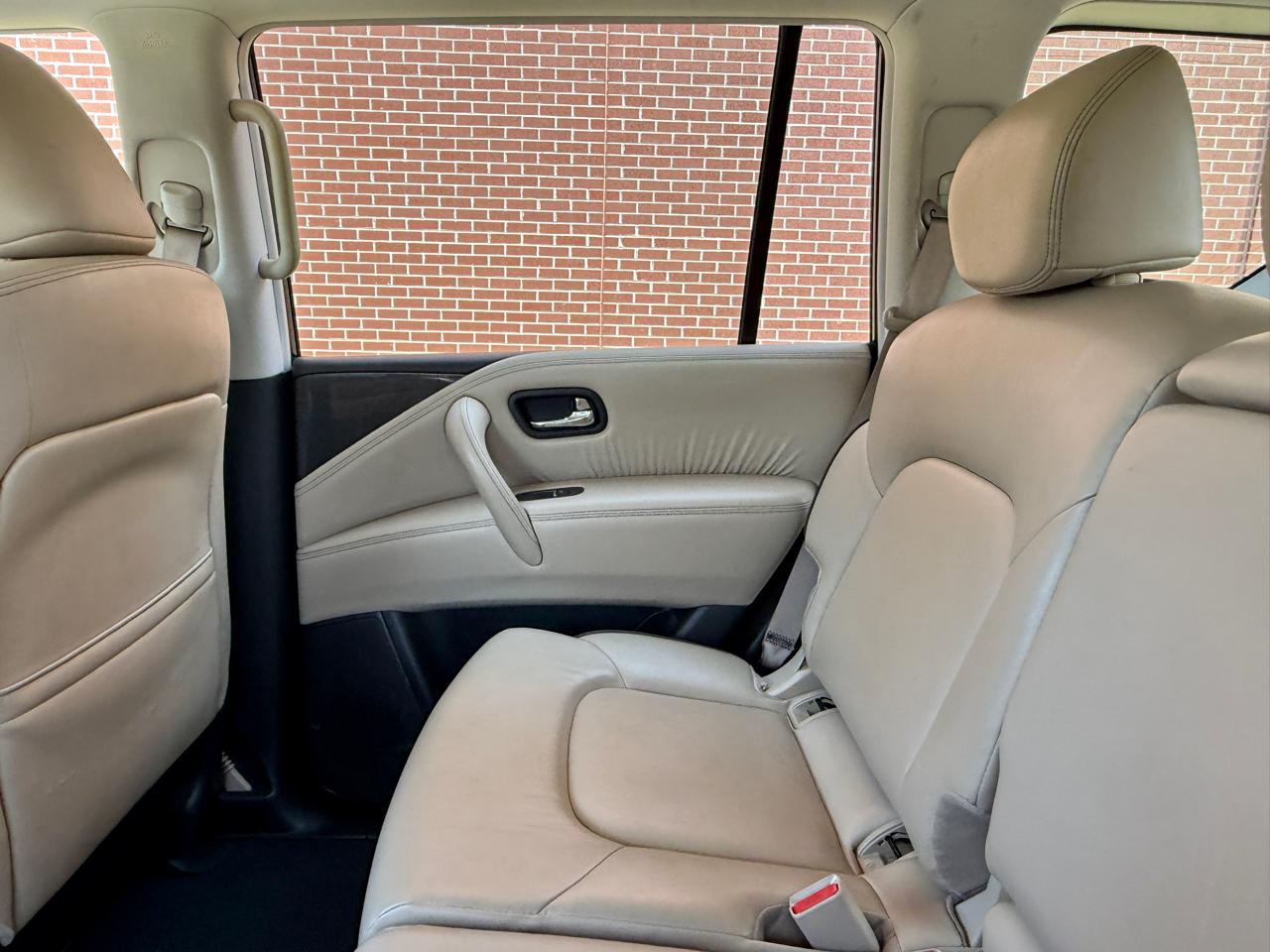 Nissan Armada 4x2 SV 2021