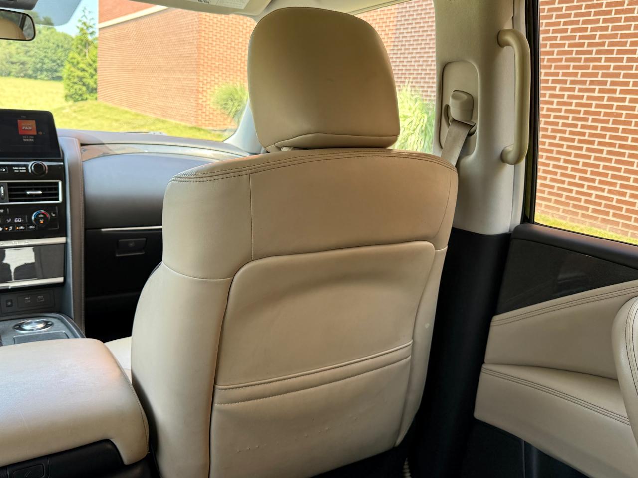 Nissan Armada 4x2 SV 2021