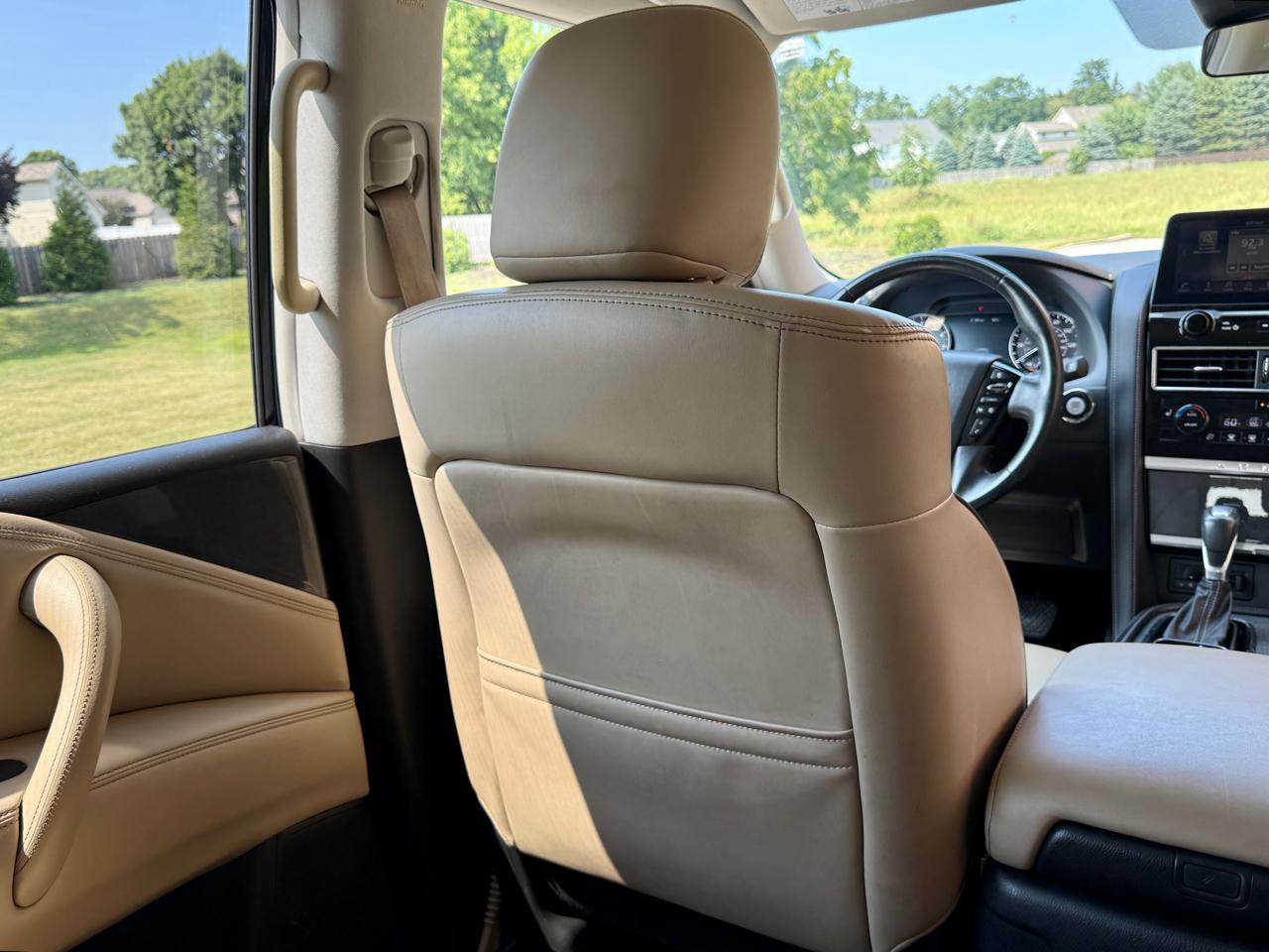 Nissan Armada 4x2 SV 2021