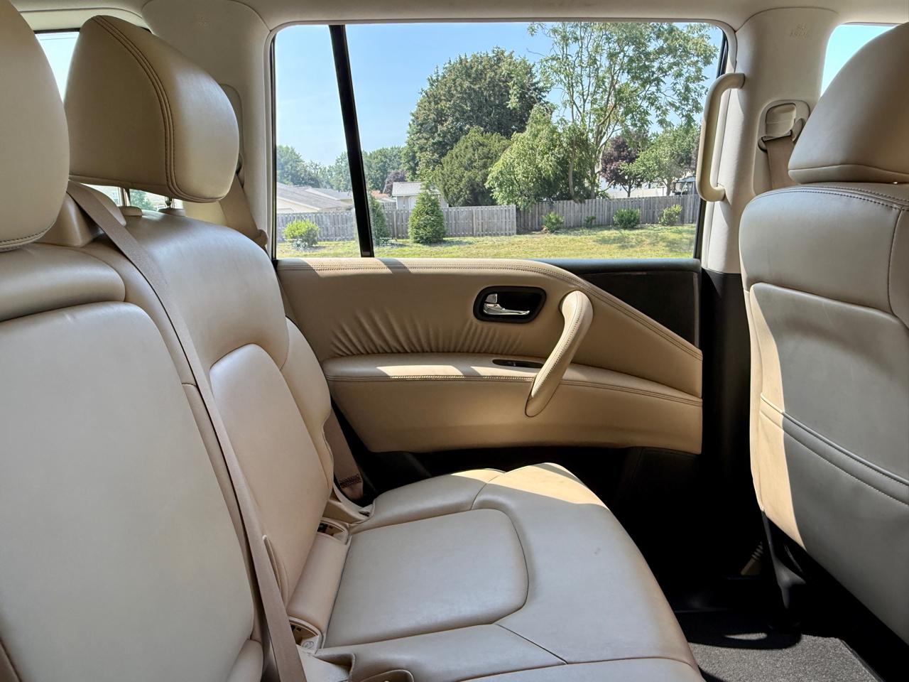 Nissan Armada 4x2 SV 2021