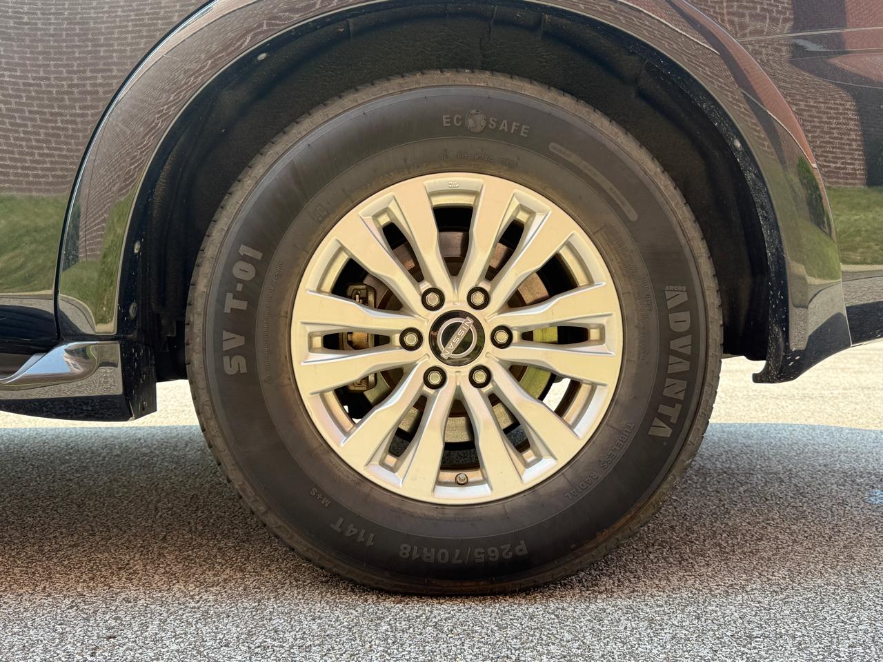 Nissan Armada 4x2 SV 2021