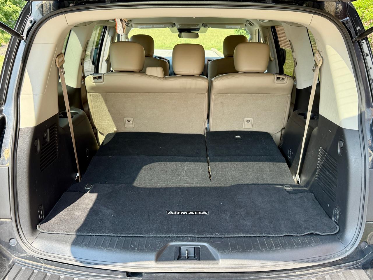 Nissan Armada 4x2 SV 2021