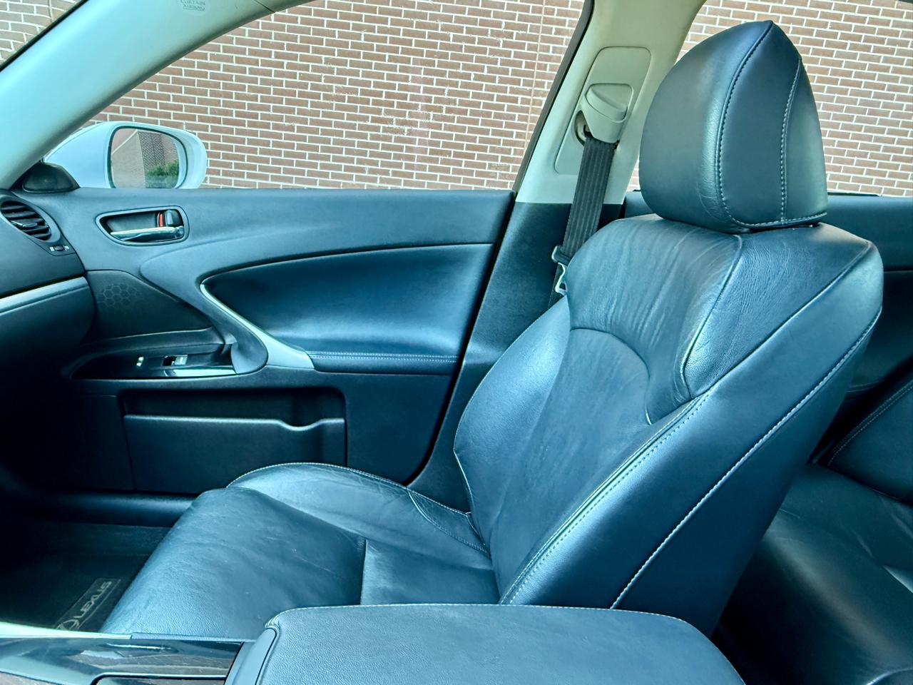 Lexus IS 250 4D Sedan 2012