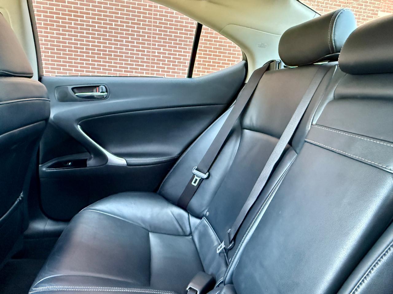 Lexus IS 250 4D Sedan 2012
