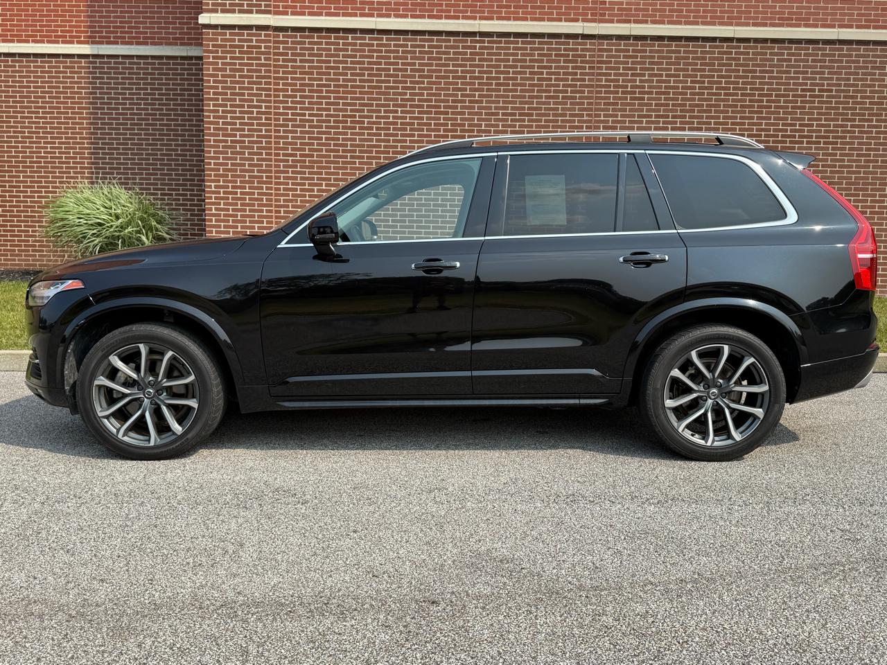 Volvo XC90 T6 AWD 7-Passenger Momentum 2017