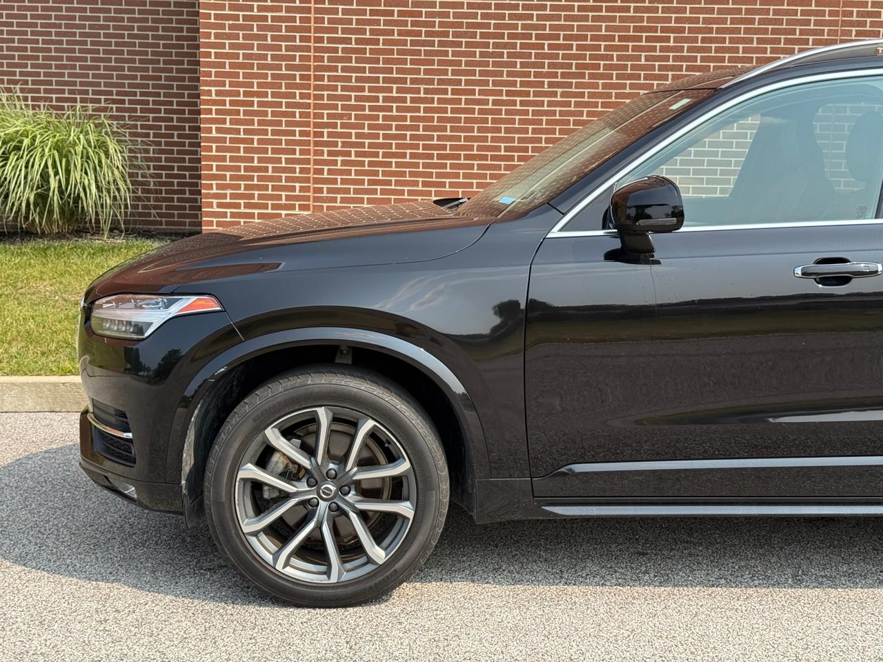 Volvo XC90 T6 AWD 7-Passenger Momentum 2017