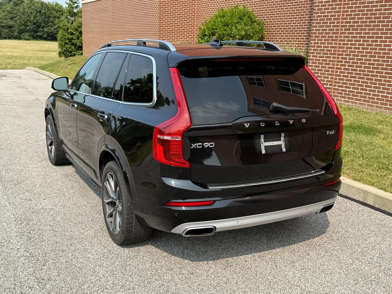 Volvo XC90 T6 AWD 7-Passenger Momentum 2017
