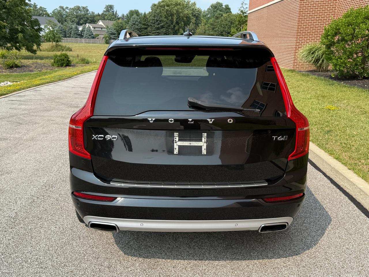 Volvo XC90 T6 AWD 7-Passenger Momentum 2017