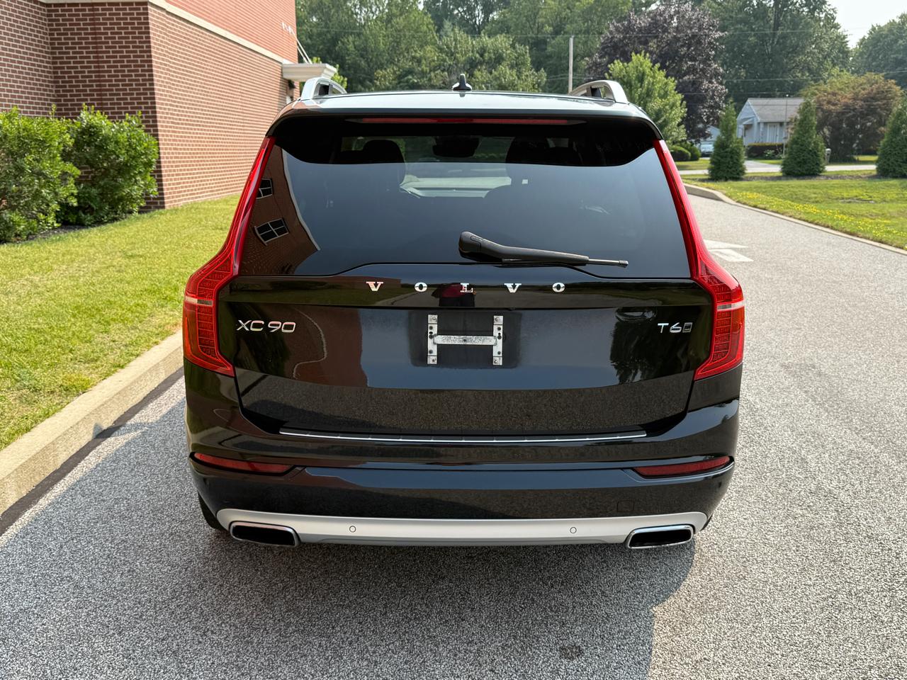 Volvo XC90 T6 AWD 7-Passenger Momentum 2017