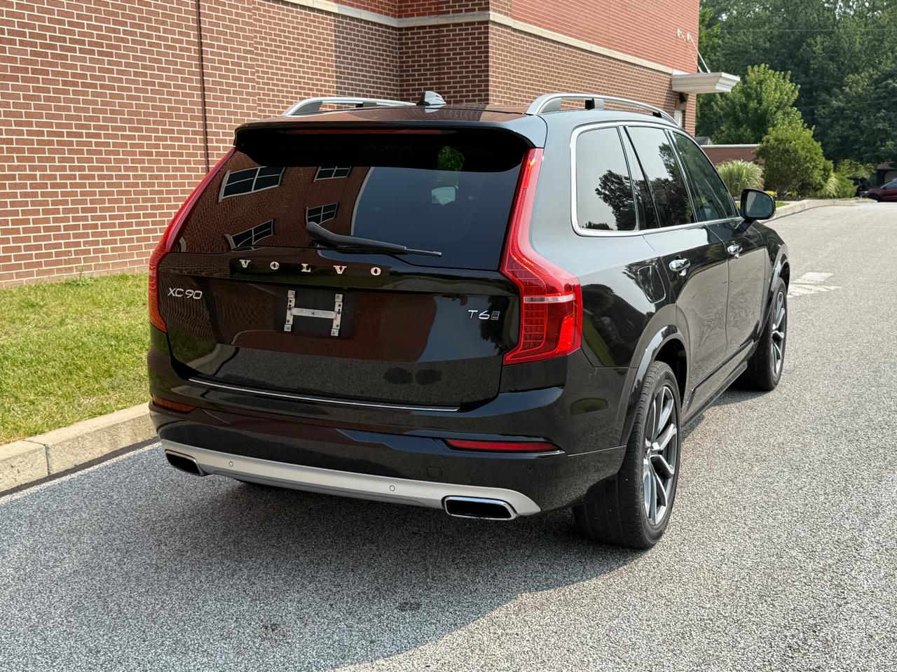 Volvo XC90 T6 AWD 7-Passenger Momentum 2017