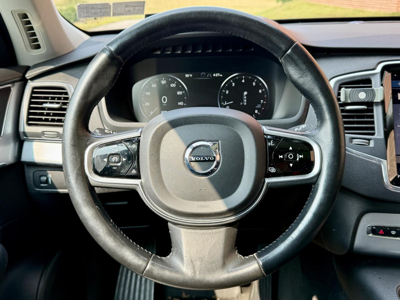 Volvo XC90 T6 AWD 7-Passenger Momentum 2017
