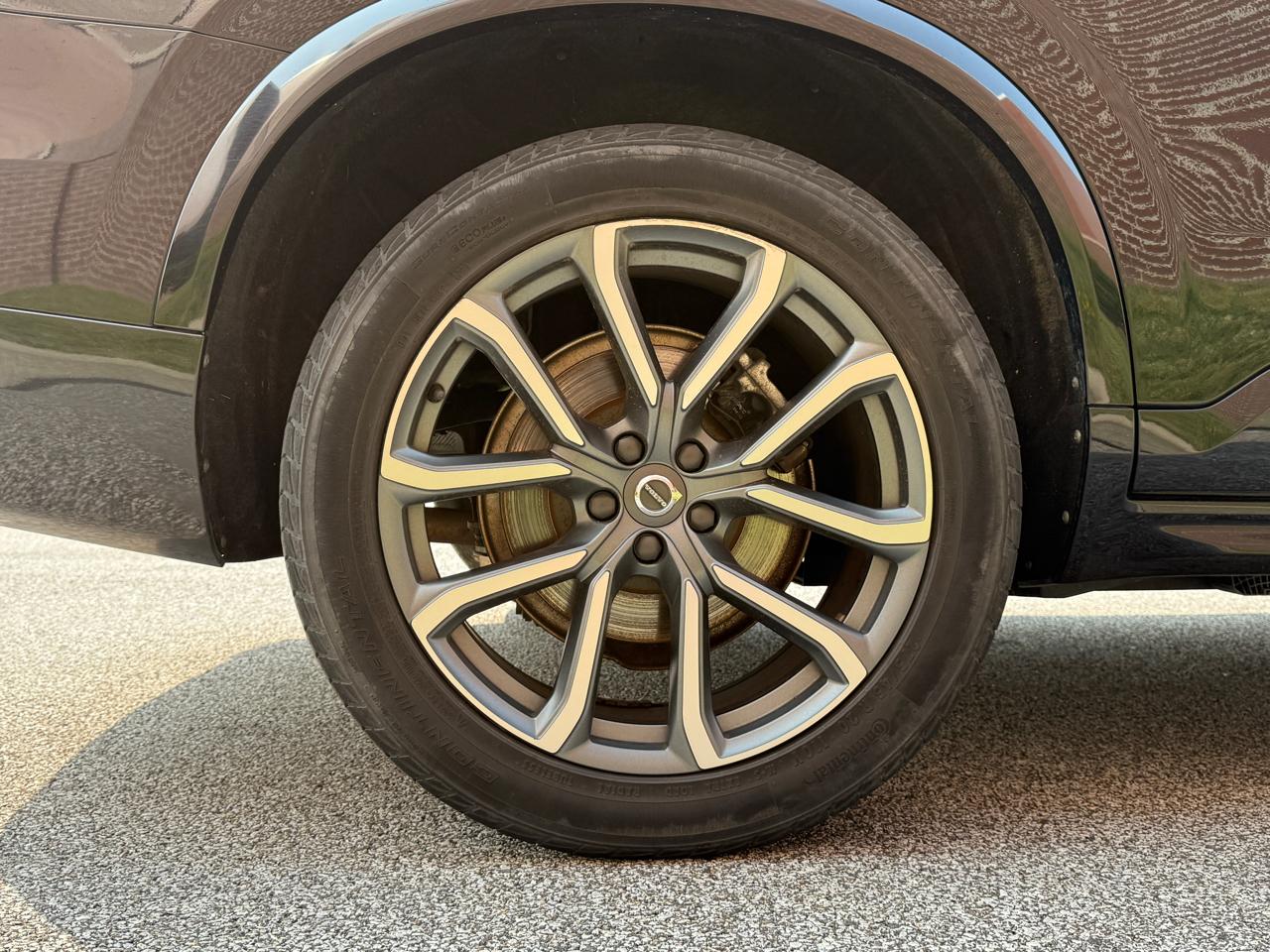 Volvo XC90 T6 AWD 7-Passenger Momentum 2017