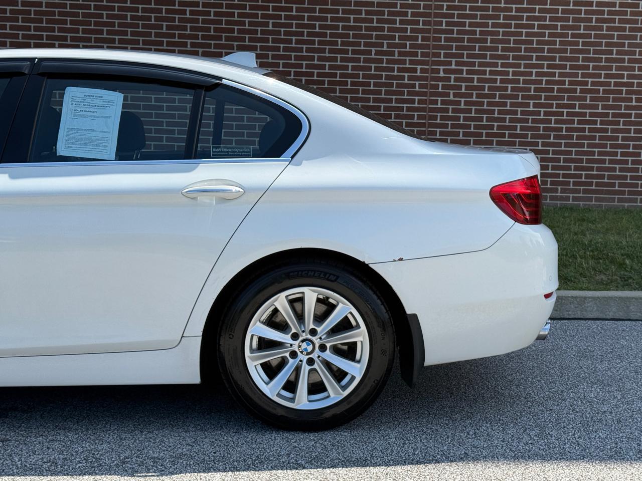 BMW 5 Series 4dr Sdn 528i xDrive AWD 2015