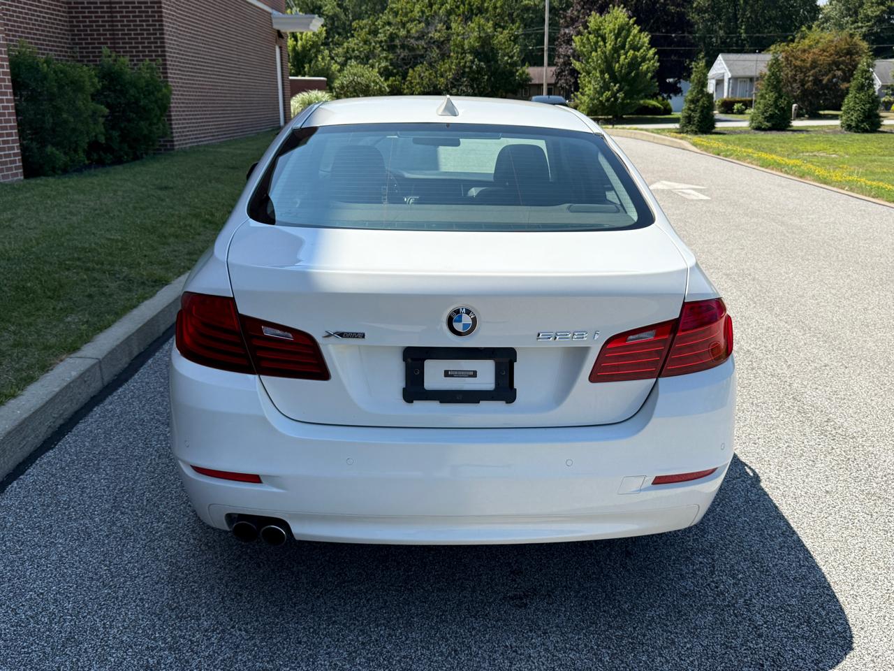 BMW 5 Series 4dr Sdn 528i xDrive AWD 2015