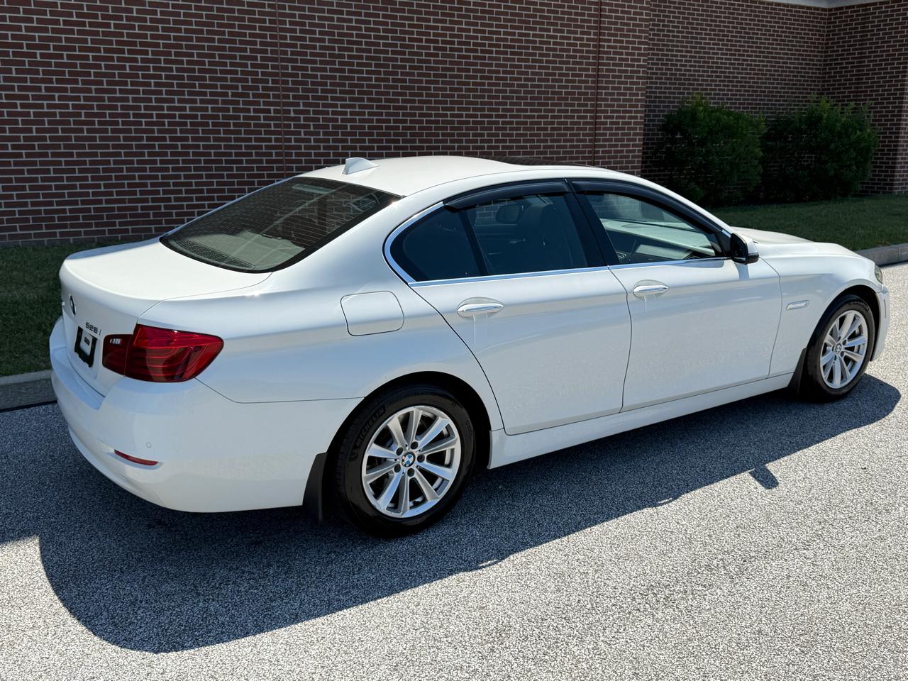 BMW 5 Series 4dr Sdn 528i xDrive AWD 2015