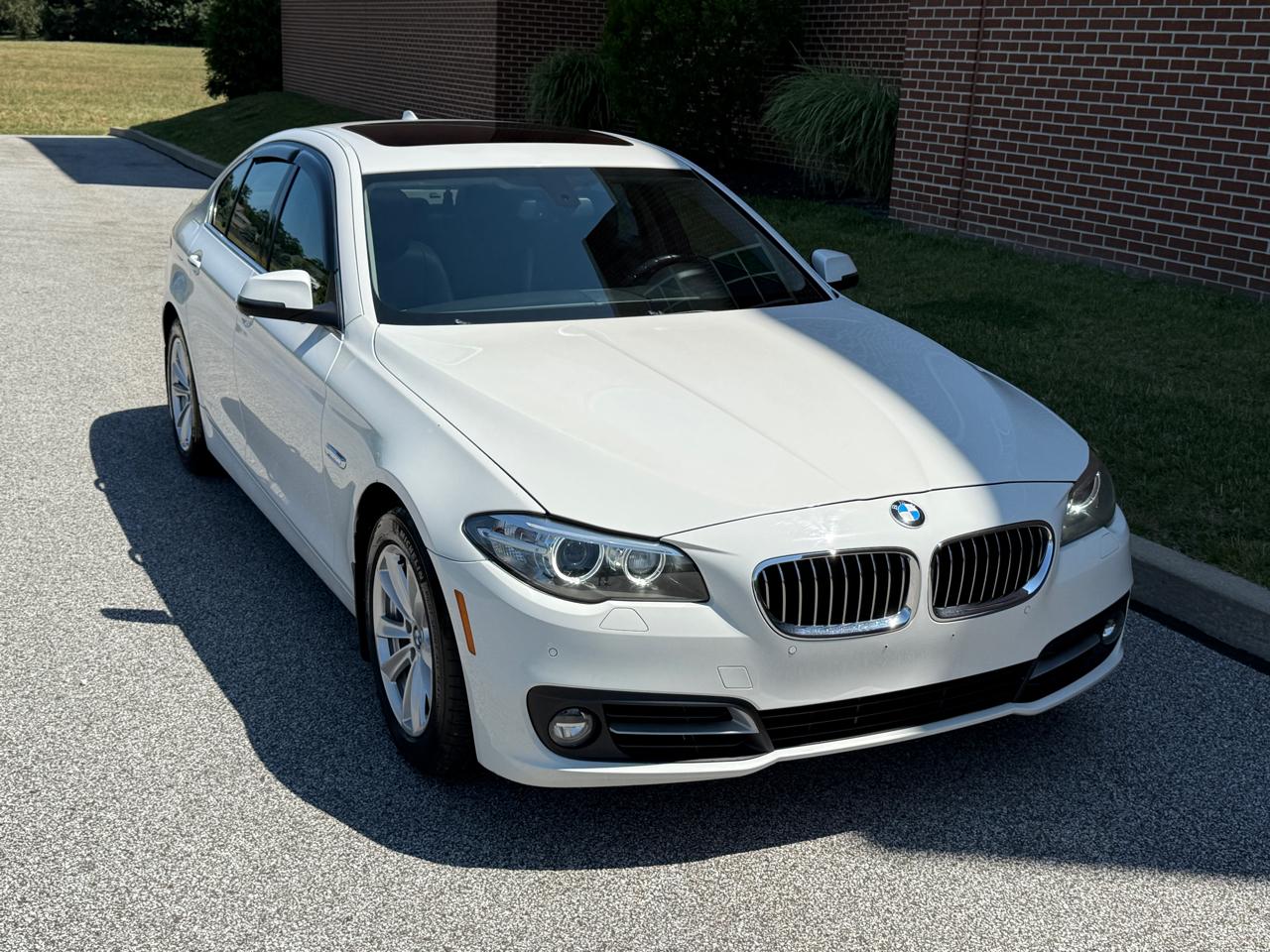 BMW 5 Series 4dr Sdn 528i xDrive AWD 2015
