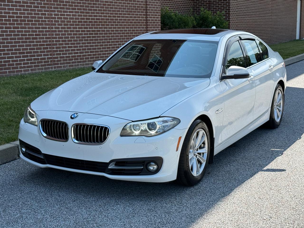 2015 BMW 5 Series 4dr Sdn 528i xDrive AWD