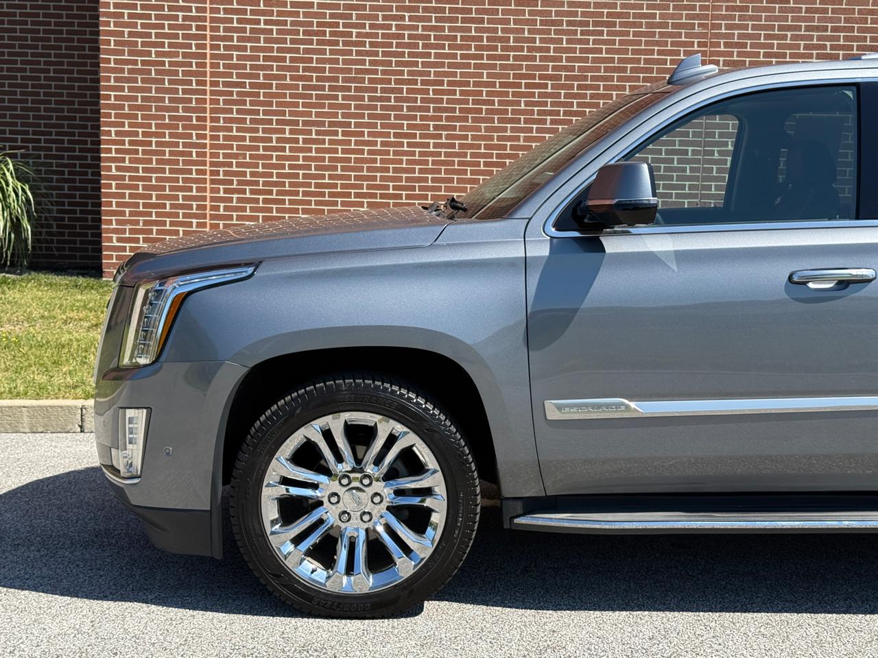 Cadillac Escalade 4WD 4dr Premium Luxury 2019