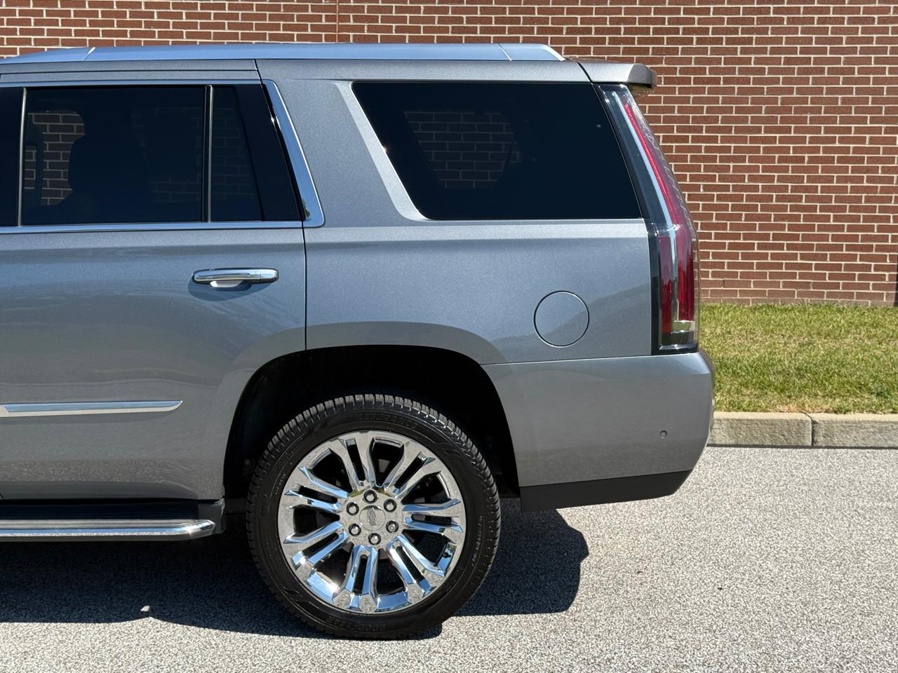 Cadillac Escalade 4WD 4dr Premium Luxury 2019